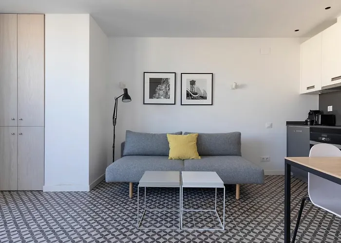 Aspasios Poble Nou Apartments